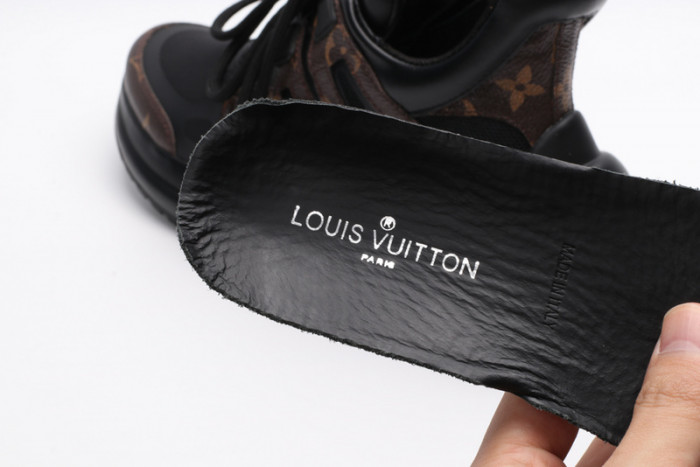 LV snekaers  L000006