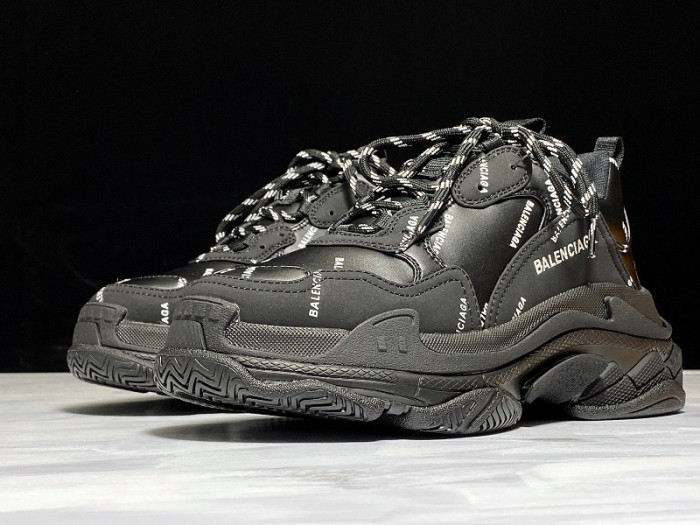 TRIPLES TRAINER SNEAKERS letters  2000015