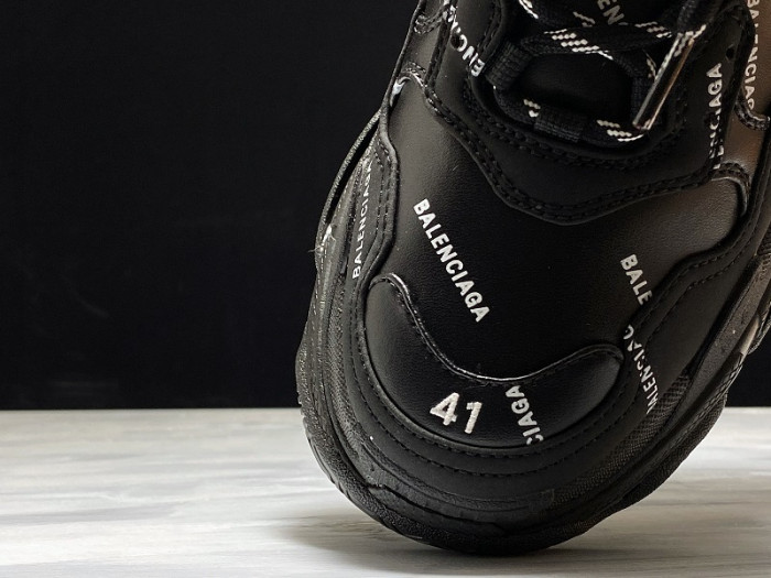 TRIPLES TRAINER SNEAKERS letters  2000015