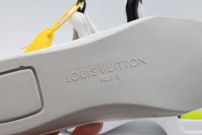 LV snekaers  L000002