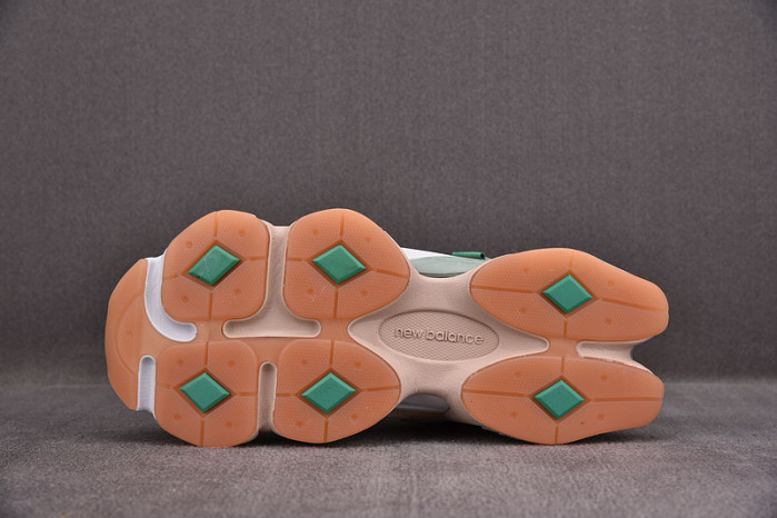 NEW BALANCE 9060  NB000013
